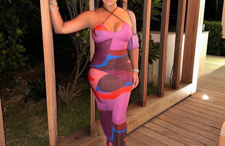 you-ask?-we-answer!-taina-williams-wore-a-multicolor-pretty-little-thing-dress-while-on-vacation
