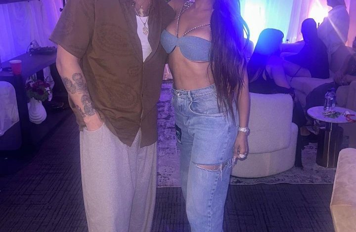 lala-anthony-posed-with-rapper-drake-in-a-$357-denim-chain-‘gcds’-bralette-at-his-madison-square-garden-concert-in-new-york