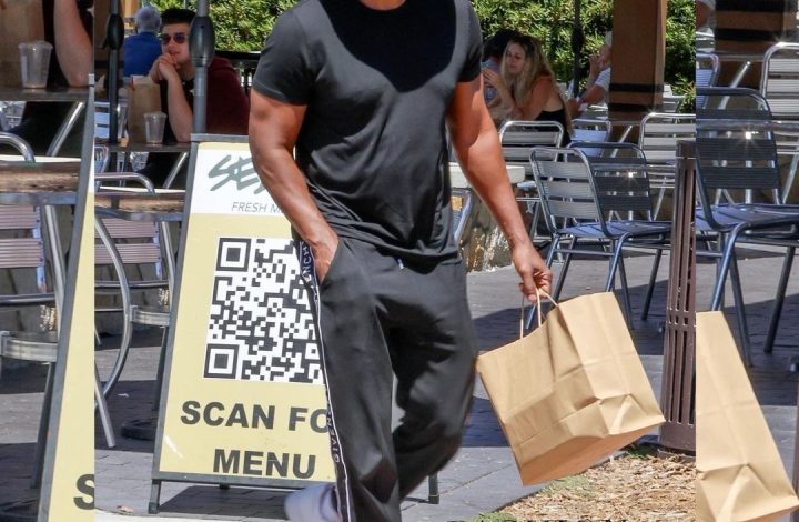 fashion-bomb-men:-jamie-foxx-appears-in-good-health-in-givenchy-pants-+-cop-a-similar-hat-at-fashion-bomb-daily-shop