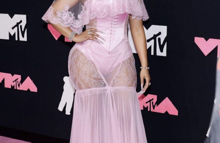 on-the-scene-at-the-2023-vma’s:-nicki-minaj-in-dolce-&-gabbana,-yung-miami-in-han-kjobenhavn,-cardi-b-in-dilara,-doja-cat-in-monse-+-more