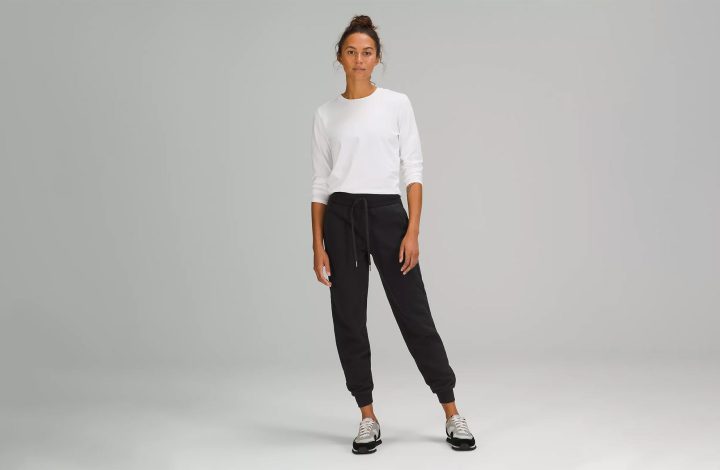 the-most-comfortable-sweatpants,-according-to-r29-editors-&-readers