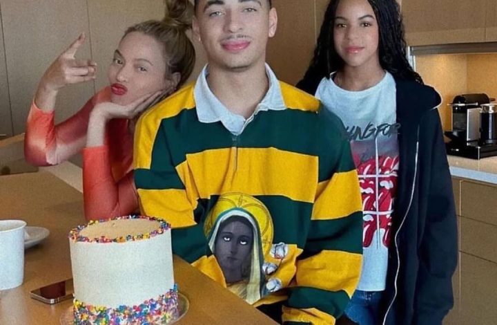 fashion-bomb-men:-solange’s-son-julez-smith-celebrated-his-19th-birthday-with-his-aunt-beyonce-and-blue-ivy-in-a-denim-tears-rugby-graphic-top