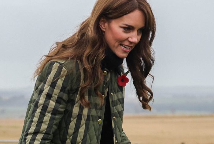 the-princess-wears-burberry-for-scotland-engagements-updated-with-boot-id