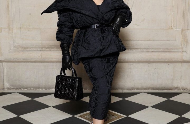 on-the-scene-at-pfw24:-rihanna-in-dior,-naomi-campbell-in-chanel,-savannah-james-and-jlo-in-schiaparelli-+-more