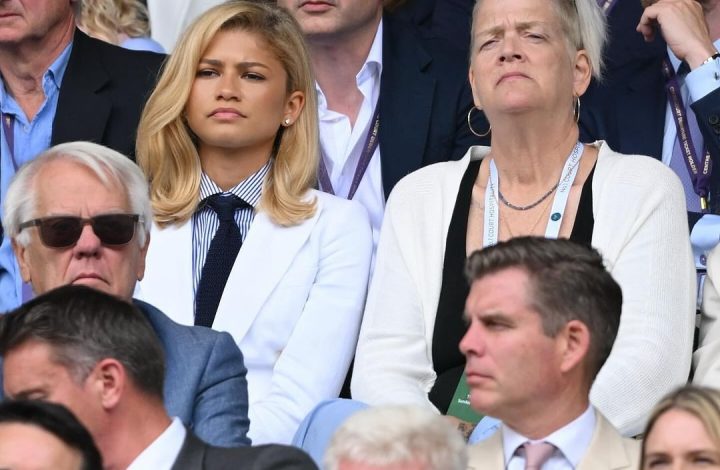 zendaya-attended-a-wimbledon-game-in-a-ralph-lauren-white-blazer-and-pinstripe-look-alongside-her-mother-claire-coleman